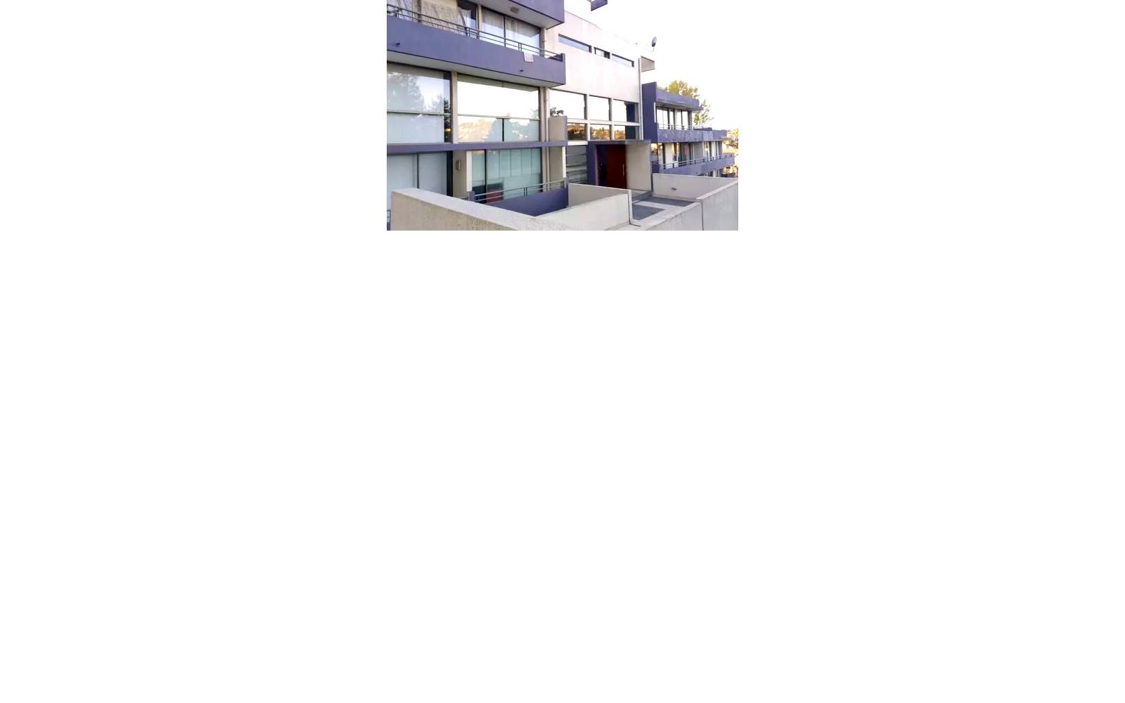 Exterior del edificio residencial de varios pisos