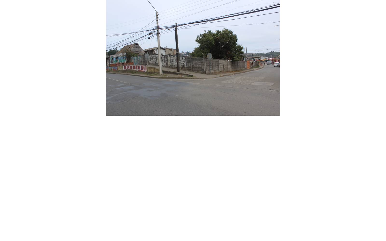 Esquina exterior del terreno con panderetas perimetrales
